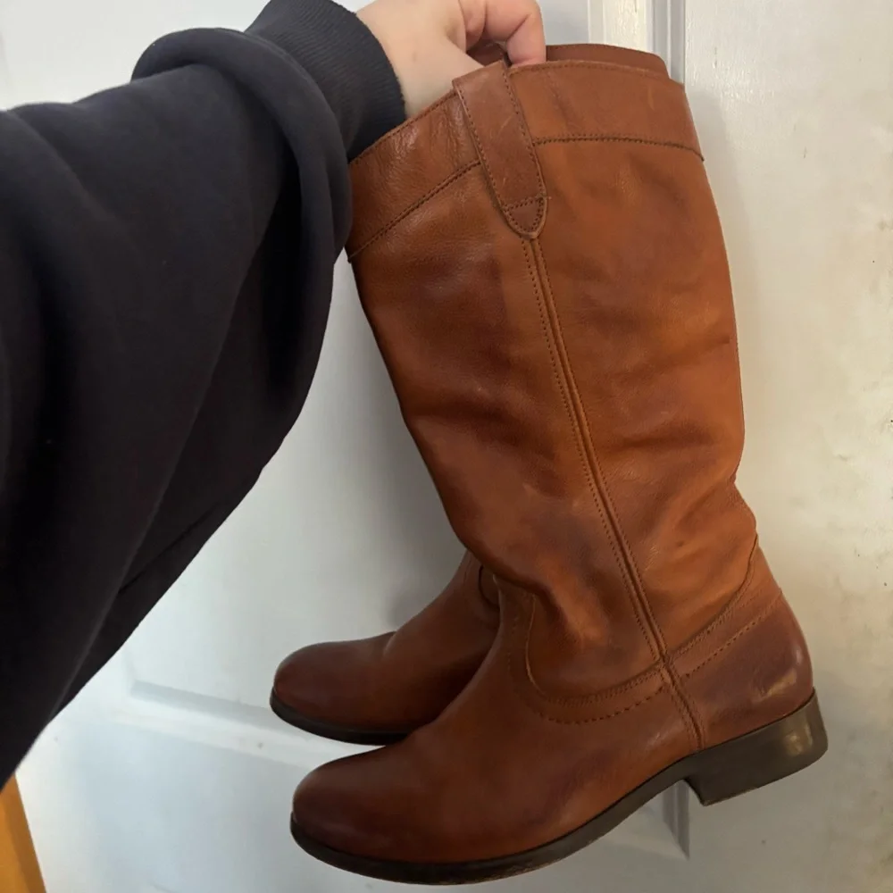 Frye Women’s 7 Cognac Leather Melissa Pull On Riding Boots - Picture 2 of 5